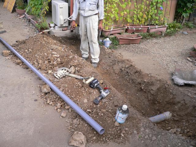 群馬館林 排水管埋設中